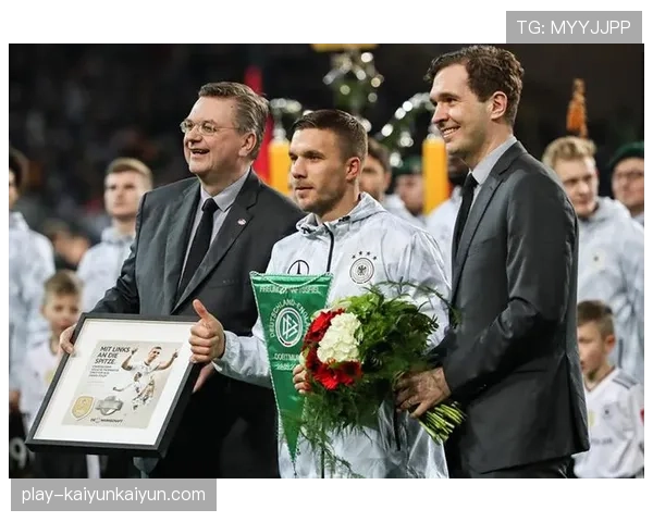 前德国国脚波多尔斯基的业余俱乐部正式升入德丙联赛